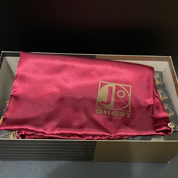 Jo Ghost - Picture 2 of 10